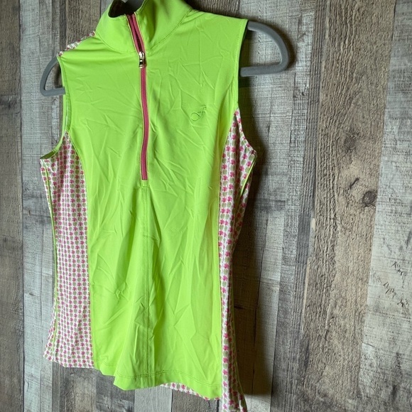 Fairway and Greene Women's Aloha Aria pineapple sleeveless top - Picture 3 of 8